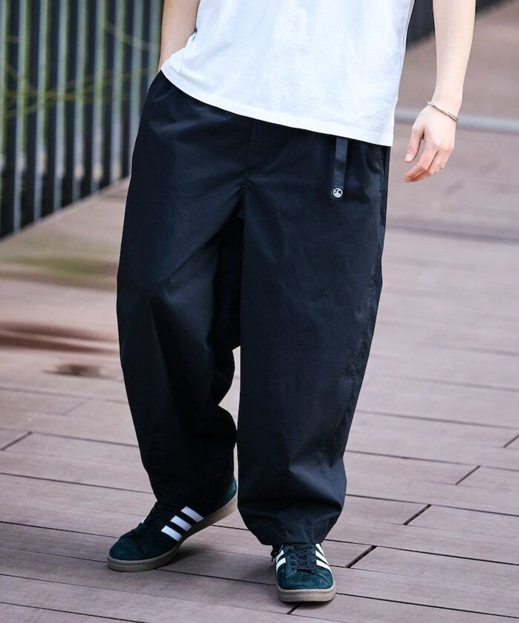 FREAKS STORE Easy Care Fabric 寬版速乾抗UV機能休閒褲_2