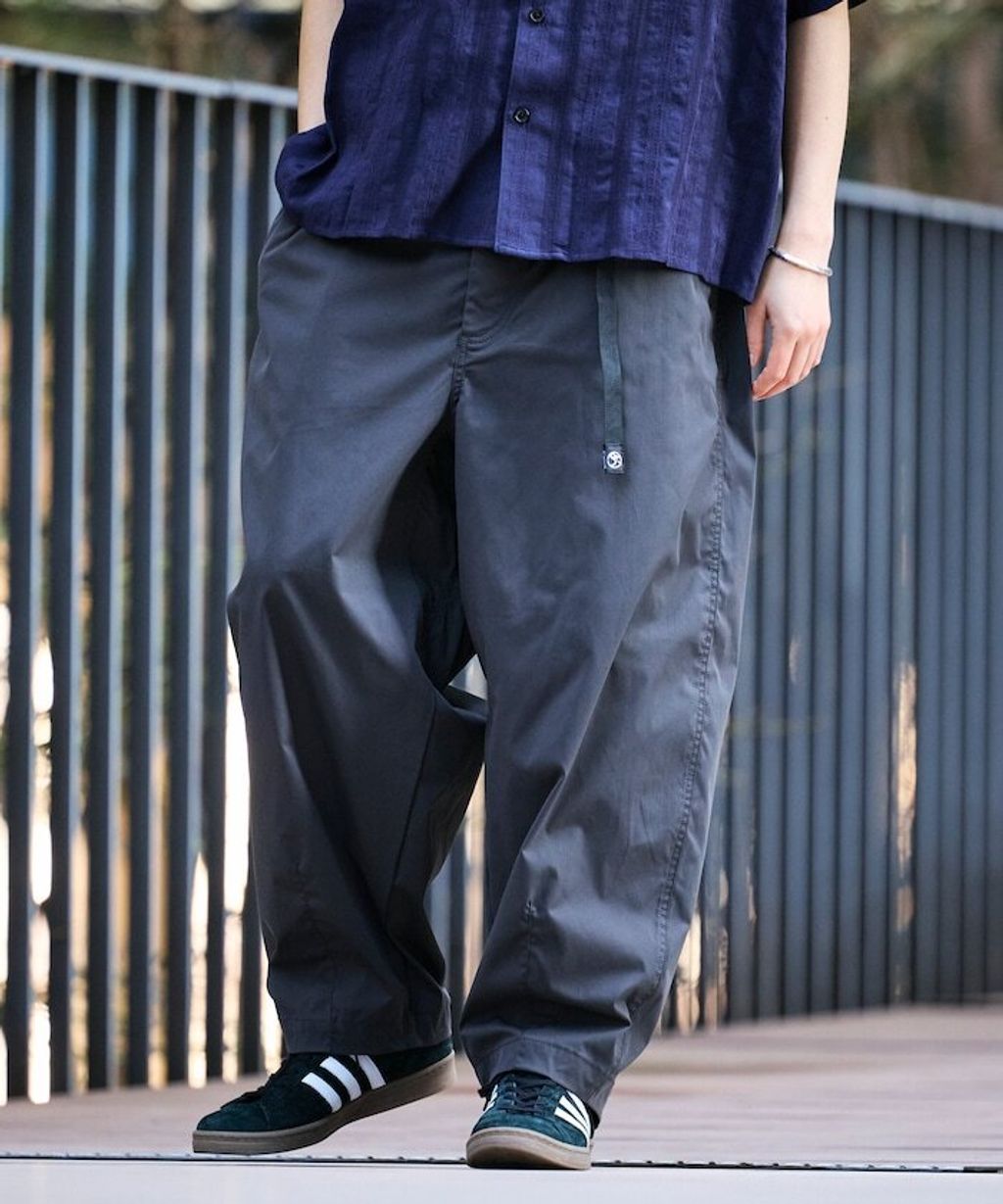 FREAKS STORE Easy Care Fabric 寬版速乾抗UV機能休閒褲_1