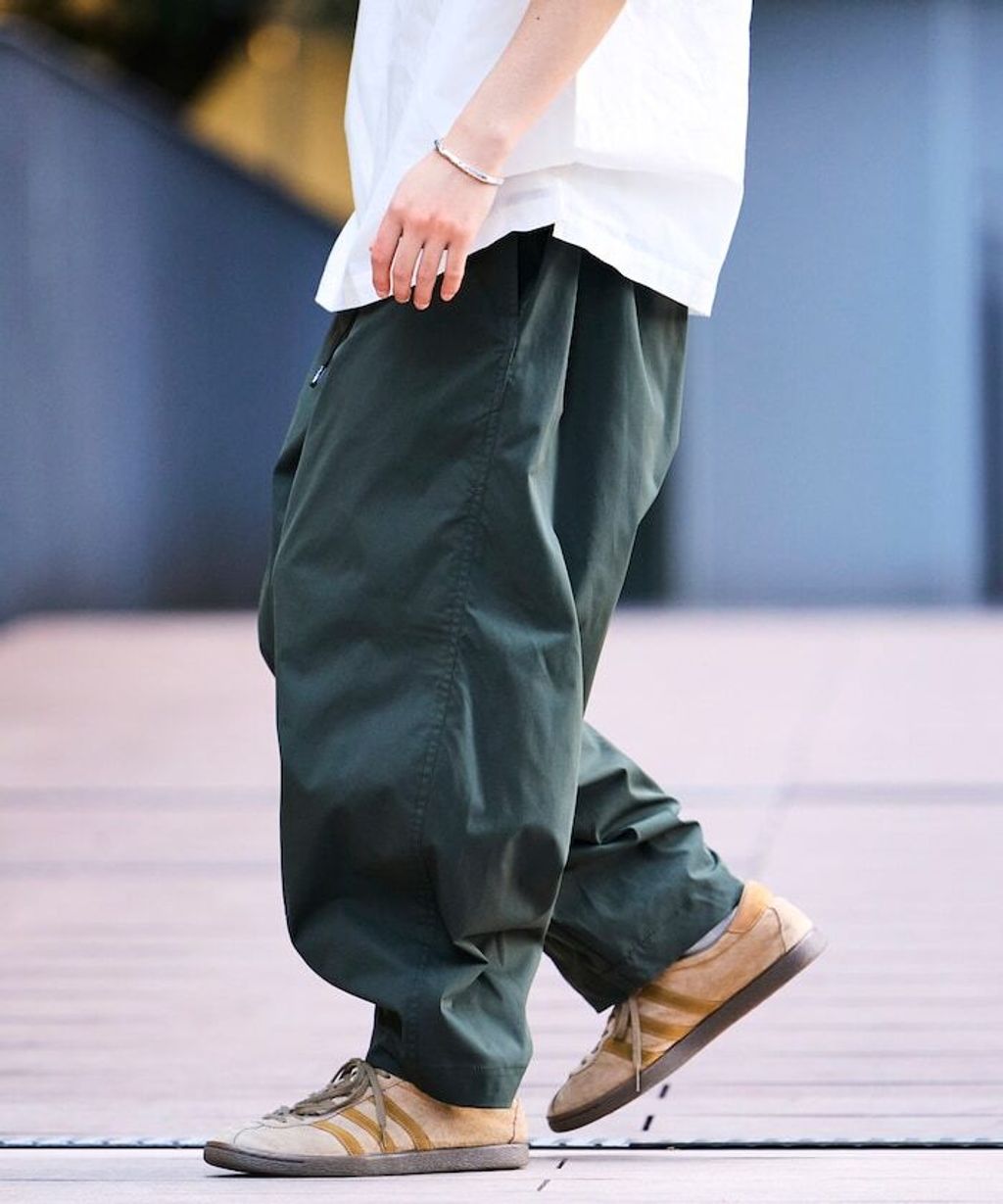 FREAKS STORE Easy Care Fabric 寬版速乾抗UV機能休閒褲_47