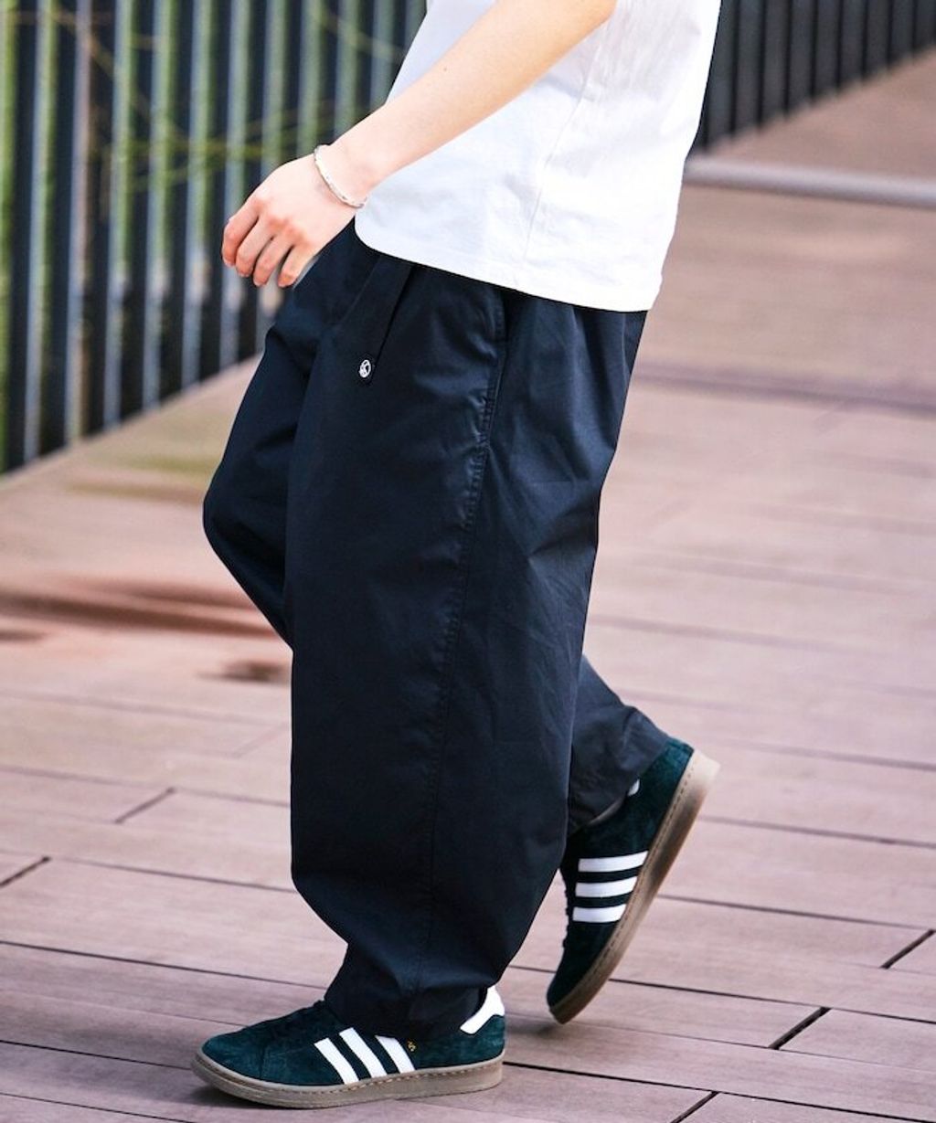 FREAKS STORE Easy Care Fabric 寬版速乾抗UV機能休閒褲_76