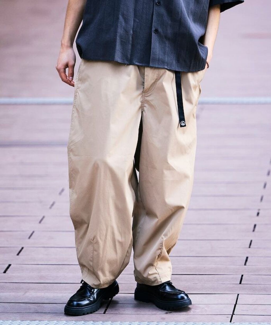 FREAKS STORE Easy Care Fabric 寬版速乾抗UV機能休閒褲_37