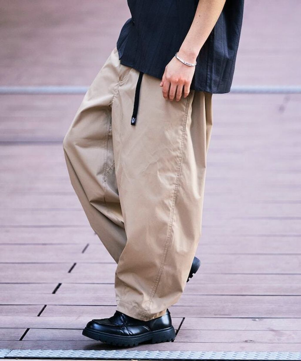 FREAKS STORE Easy Care Fabric 寬版速乾抗UV機能休閒褲_38