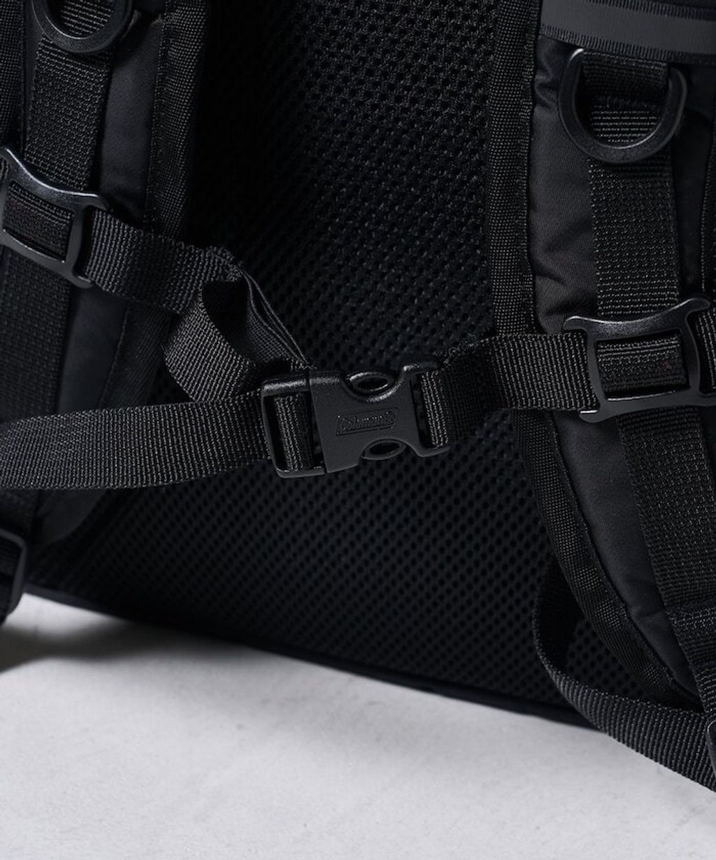 Coleman × FREAKS STORE 25L 大容量後背包_11