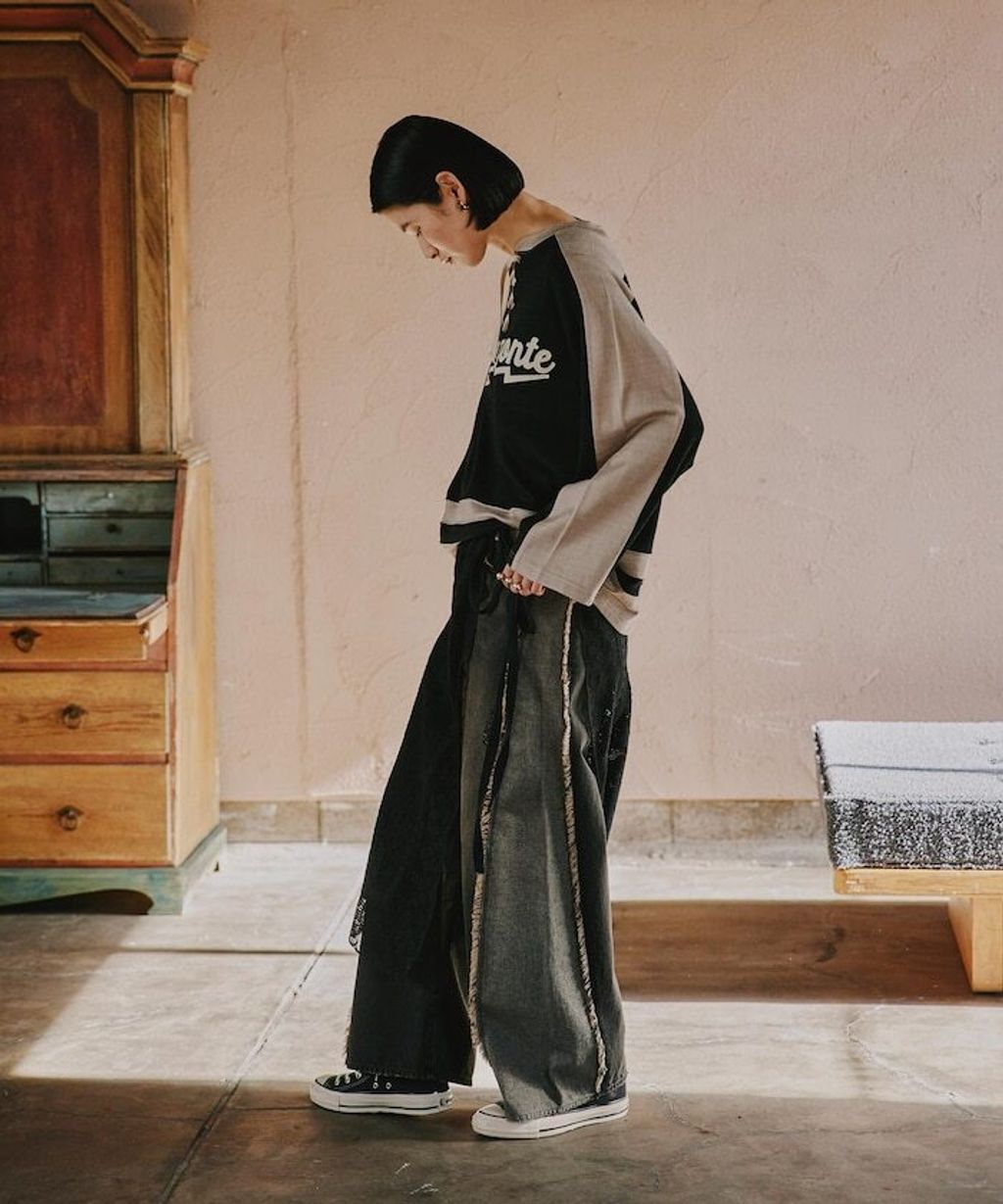 Freada 立體剪裁弧形曲線丹寧寬褲_45