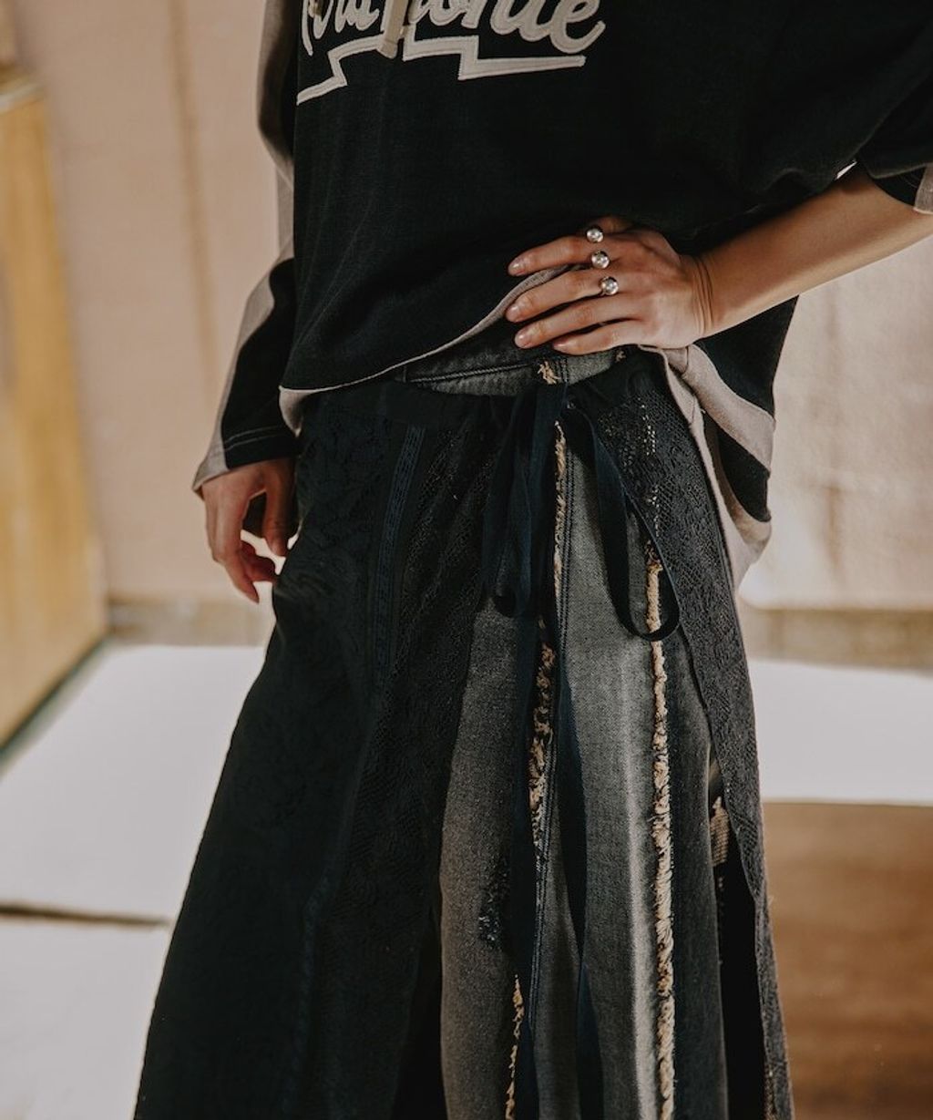 Freada 立體剪裁弧形曲線丹寧寬褲_32