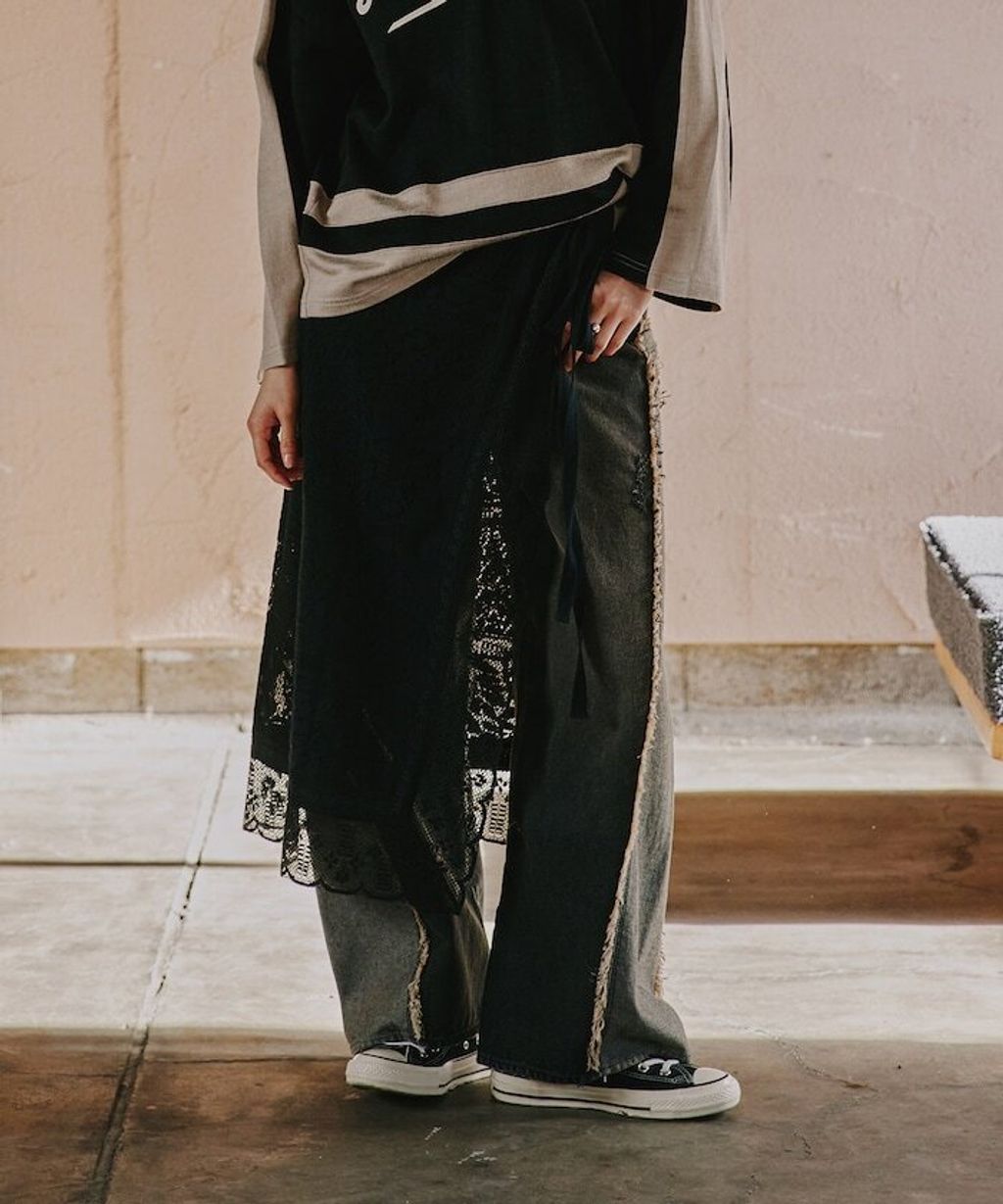 Freada 立體剪裁弧形曲線丹寧寬褲_35