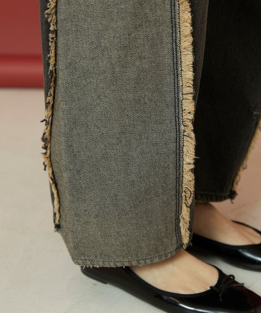 Freada 立體剪裁弧形曲線丹寧寬褲_29