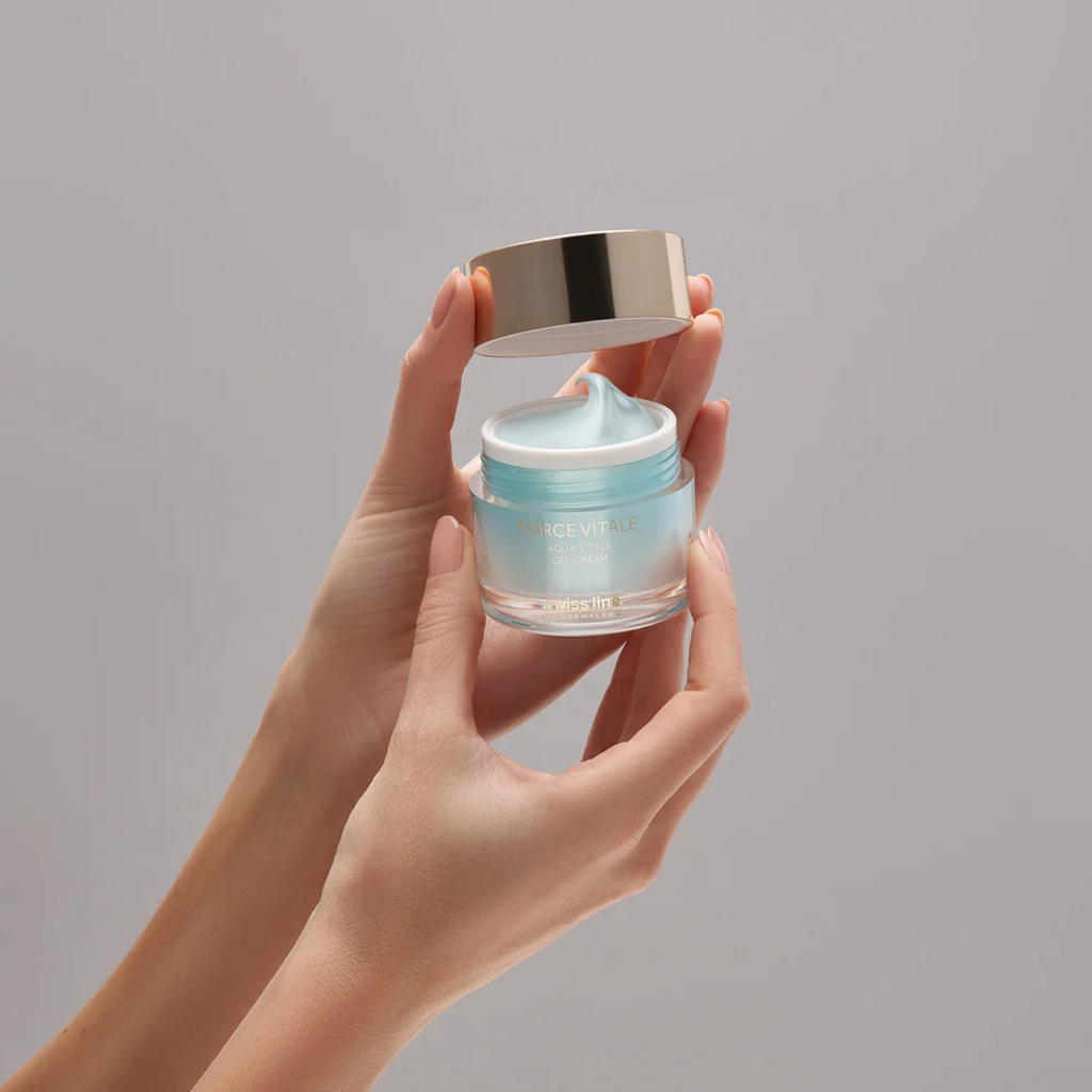 Swissline_Aqua-Vitale_Gel-Cream_Application