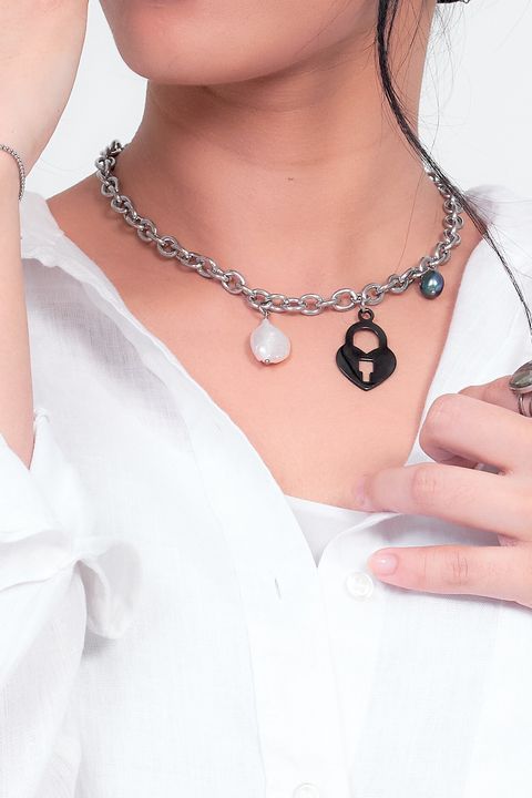 black lock necklace 