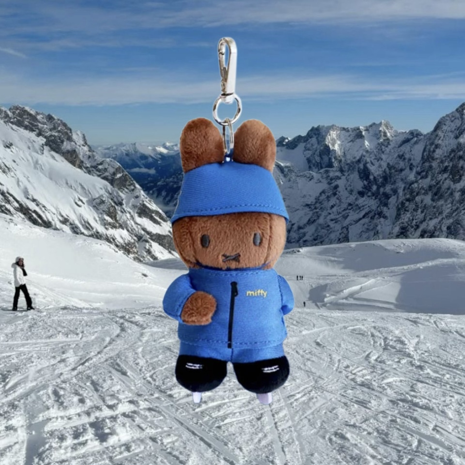 EE43CAF4-8028-4F24-83E2-9134226A099C