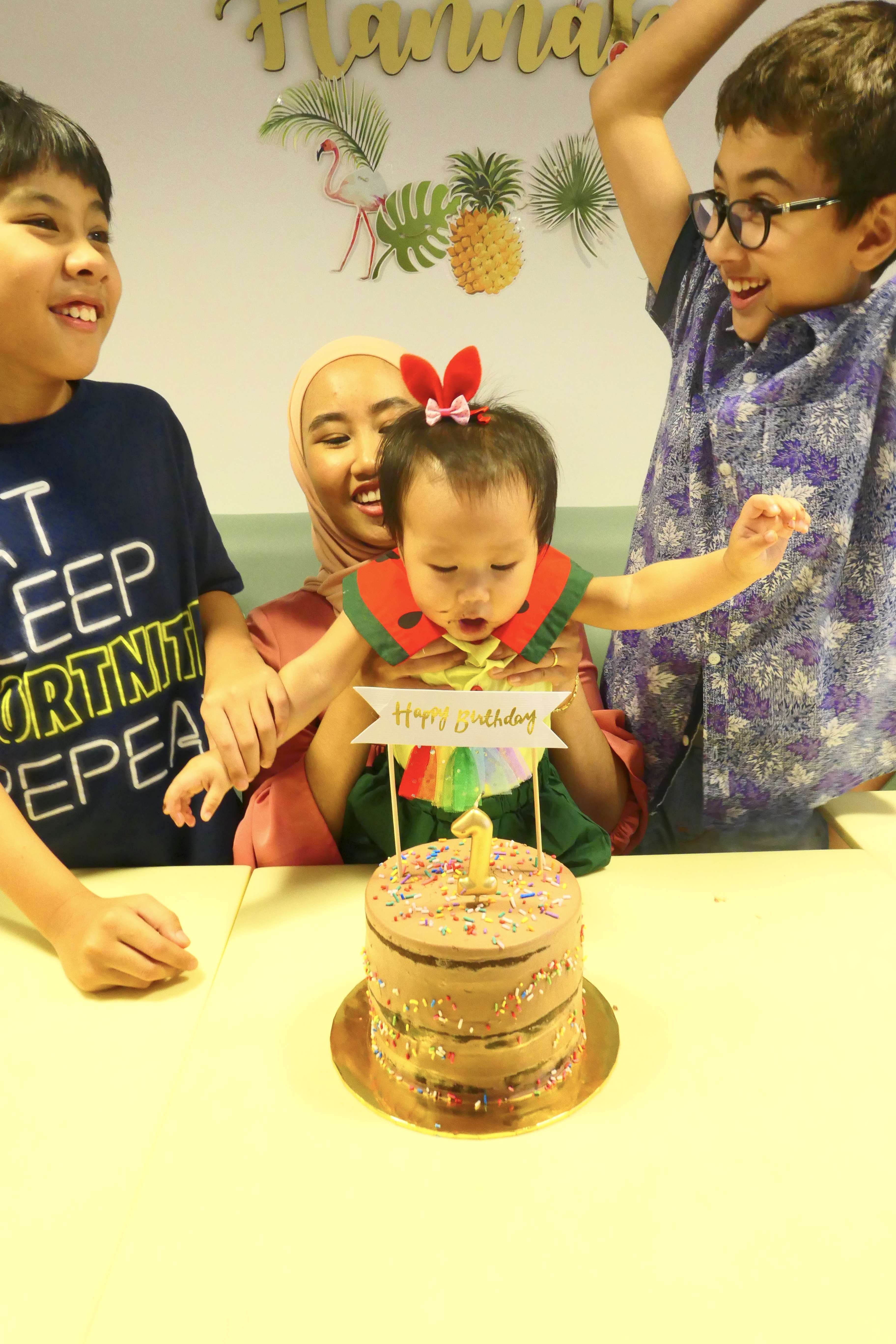 Smash Cake for Baby's First Birthday: Creating Cherished Memories