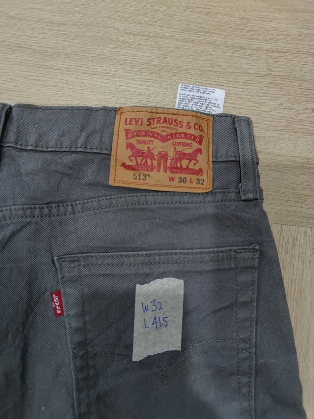 Used Levis 513 jeans size 32 – Kapas Lama