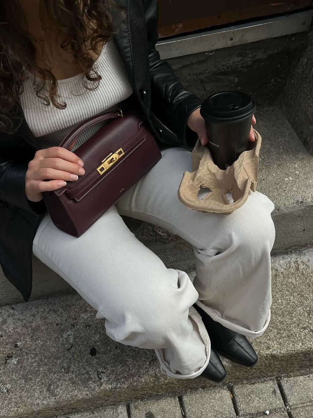a new bag + a good coffee_ @jwpei_official ☕️🧺🍂🤎_#JWPEI #jwpeinoor #jwpeibag #jwpeiaddict #handbaglover #bagsoftheday #affordableluxury #ugcforsmallbusiness #ugcforbrands #ugccreator #ugccommunity #usergenerated