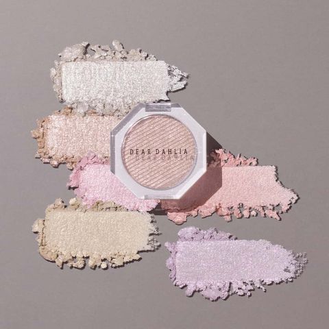 0_Dear_Dahlia_Glitz_Glow_Highlighter迪雅黛麗奧閃耀水感亮彩餅_原廠授權圖universomart宇碩協銷有限公司