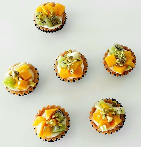 mini fruit tart- Mango Kiwi.jpg