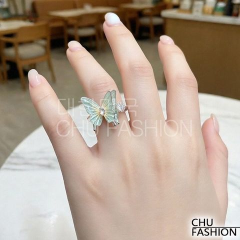 tw-11134207-81ztl-mj6g5t80i1hc6f