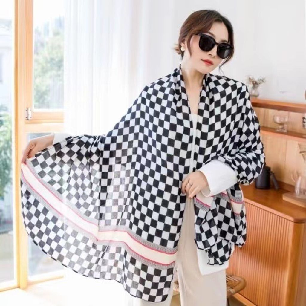 tw-11134207-7rbk1-m90923tvlge1e5