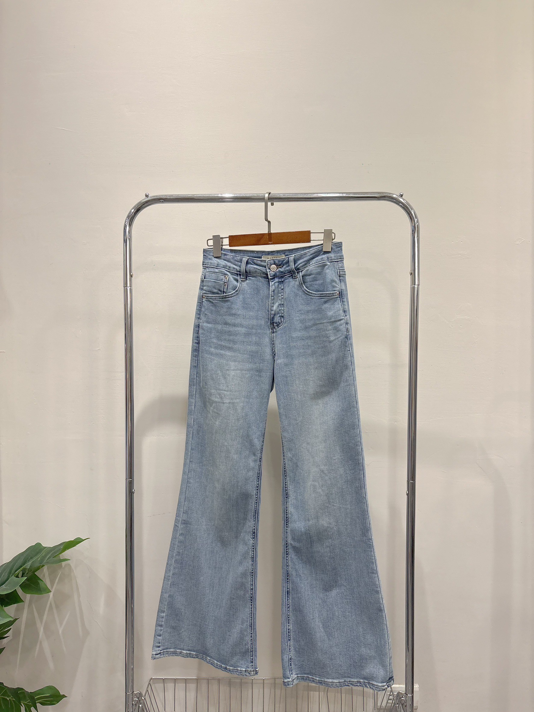 LINE_ALBUM_平拍照_250502_20