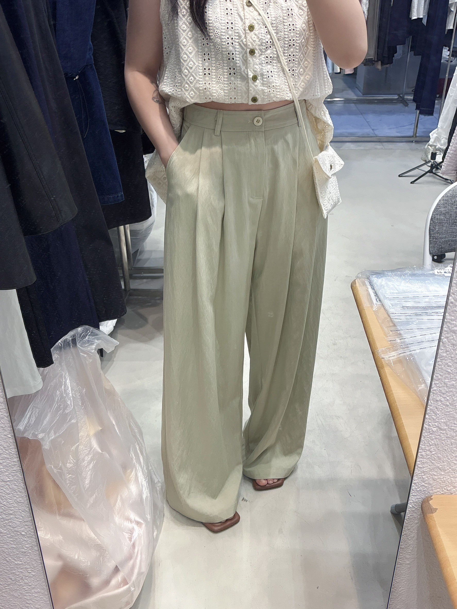 LINE_ALBUM_（一）hotplace_250505_14