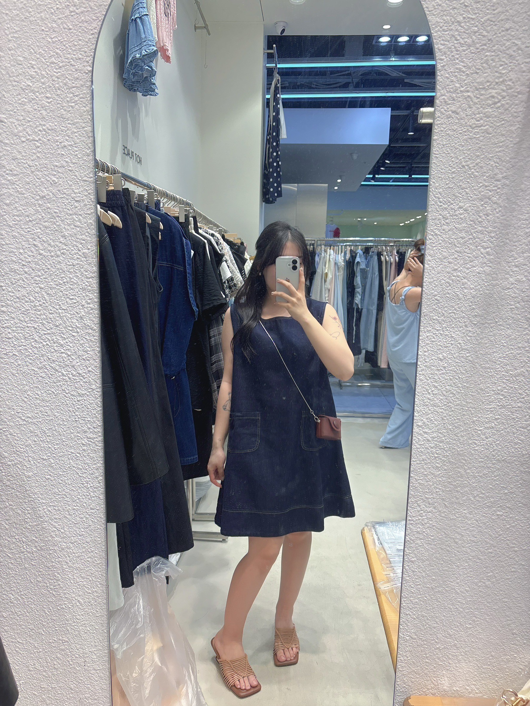 LINE_ALBUM_（一）hotplace_250505_29