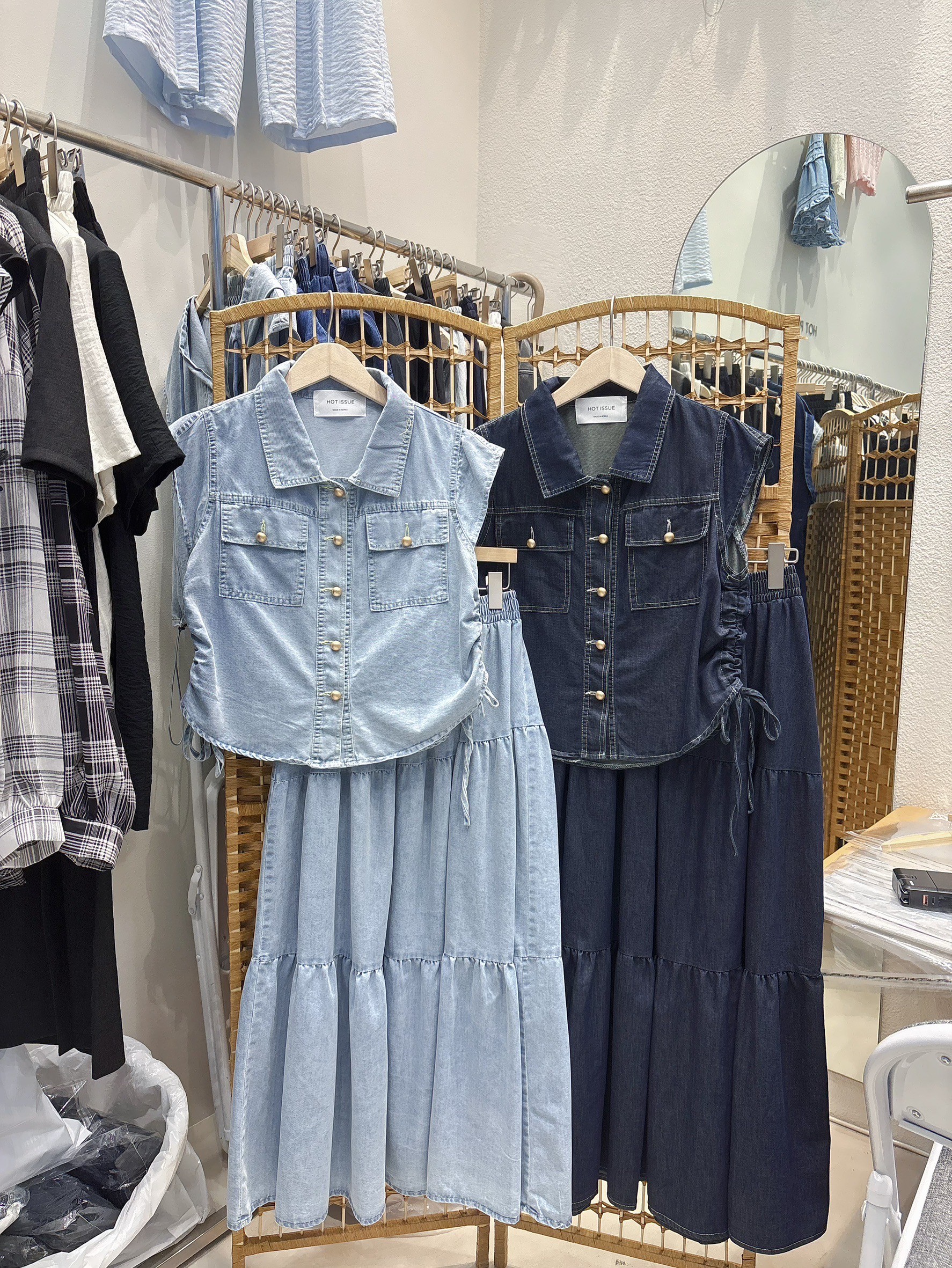 LINE_ALBUM_（一）hotplace_250505_40