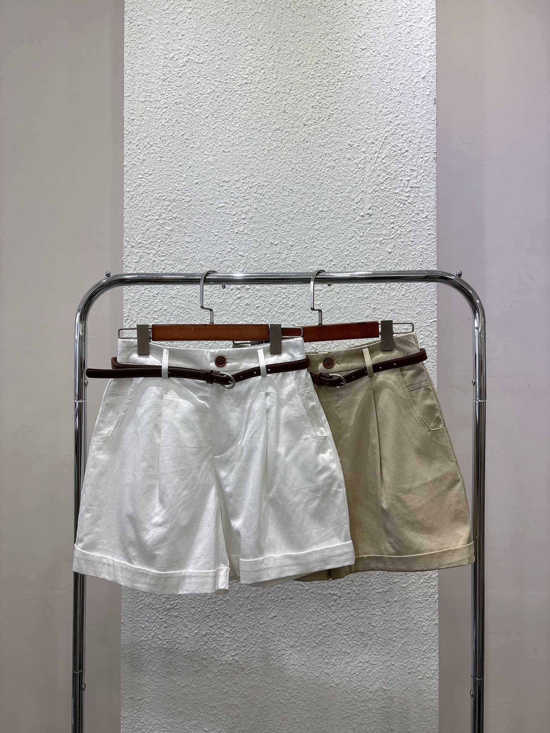 LINE_ALBUM_平拍照_250619_251