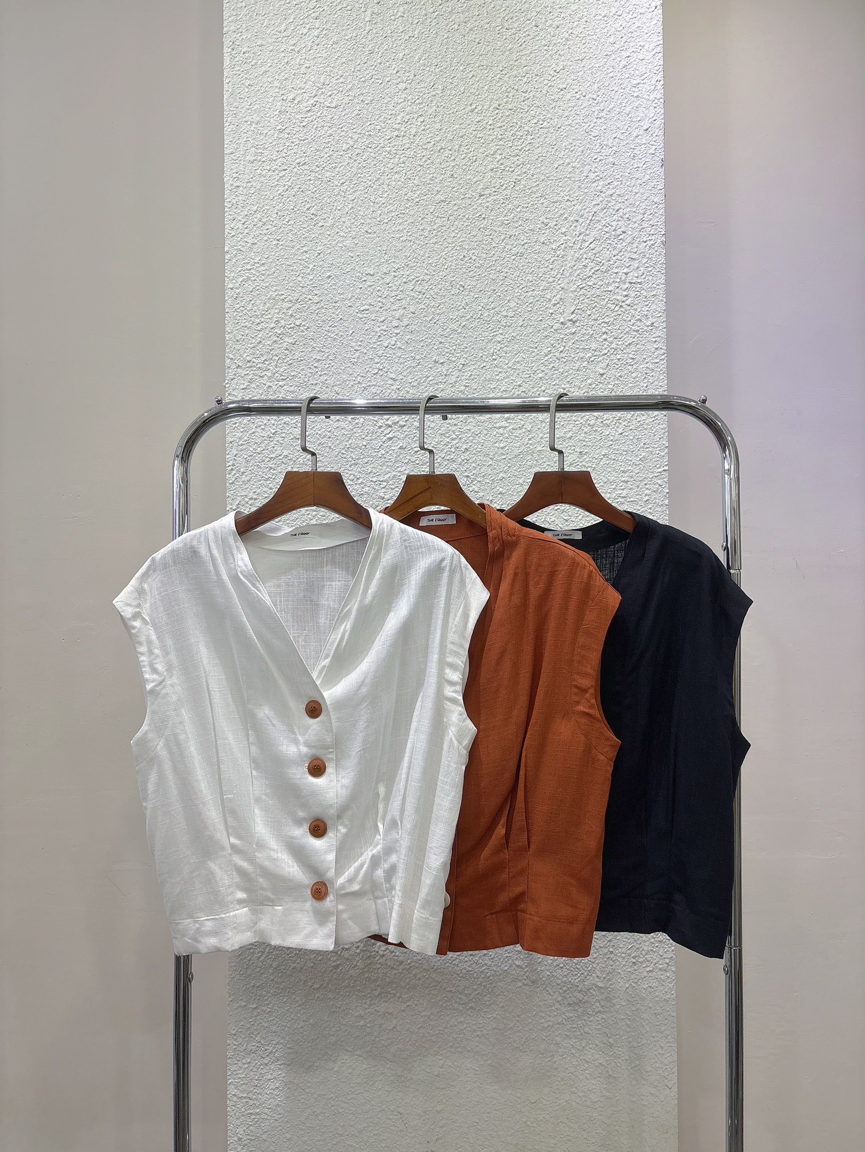 LINE_ALBUM_平拍照_250619_259