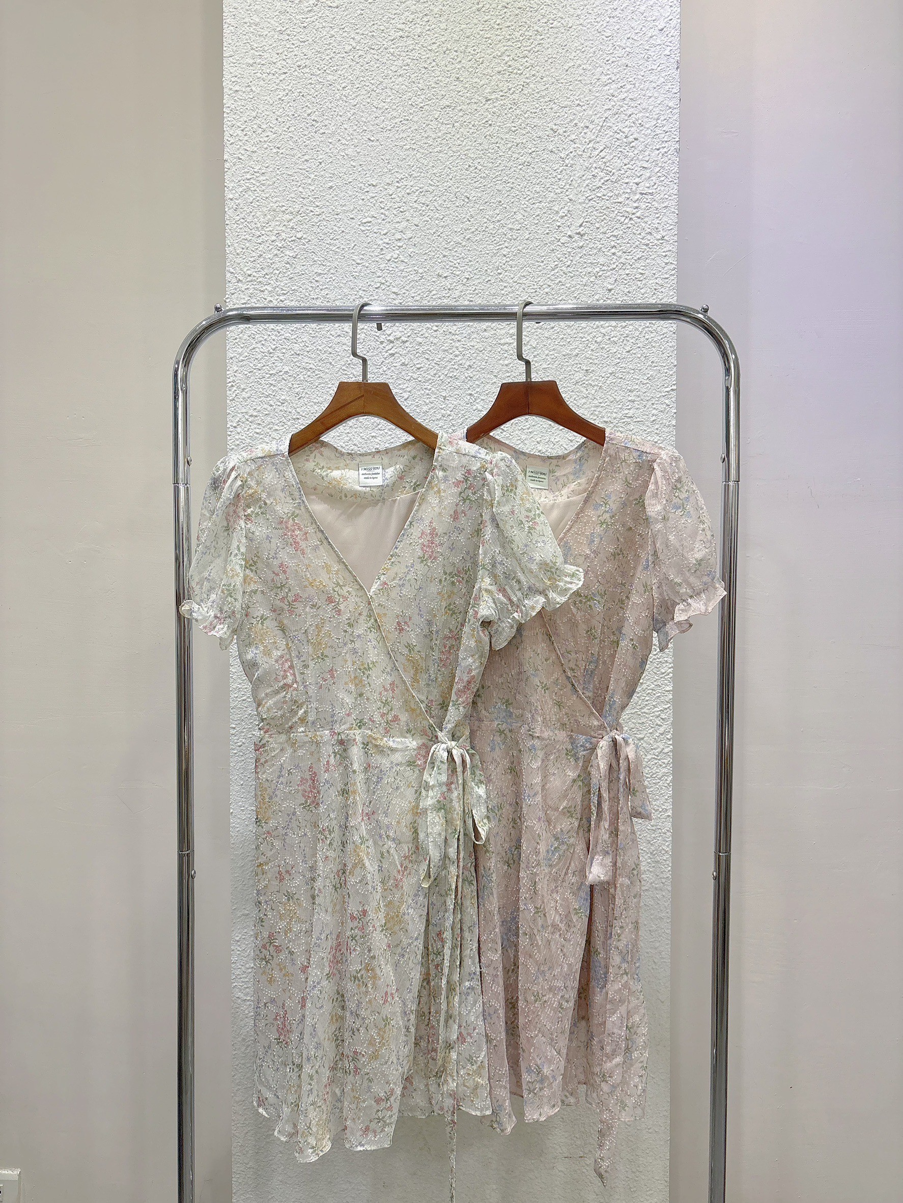 LINE_ALBUM_平拍照_250619_294