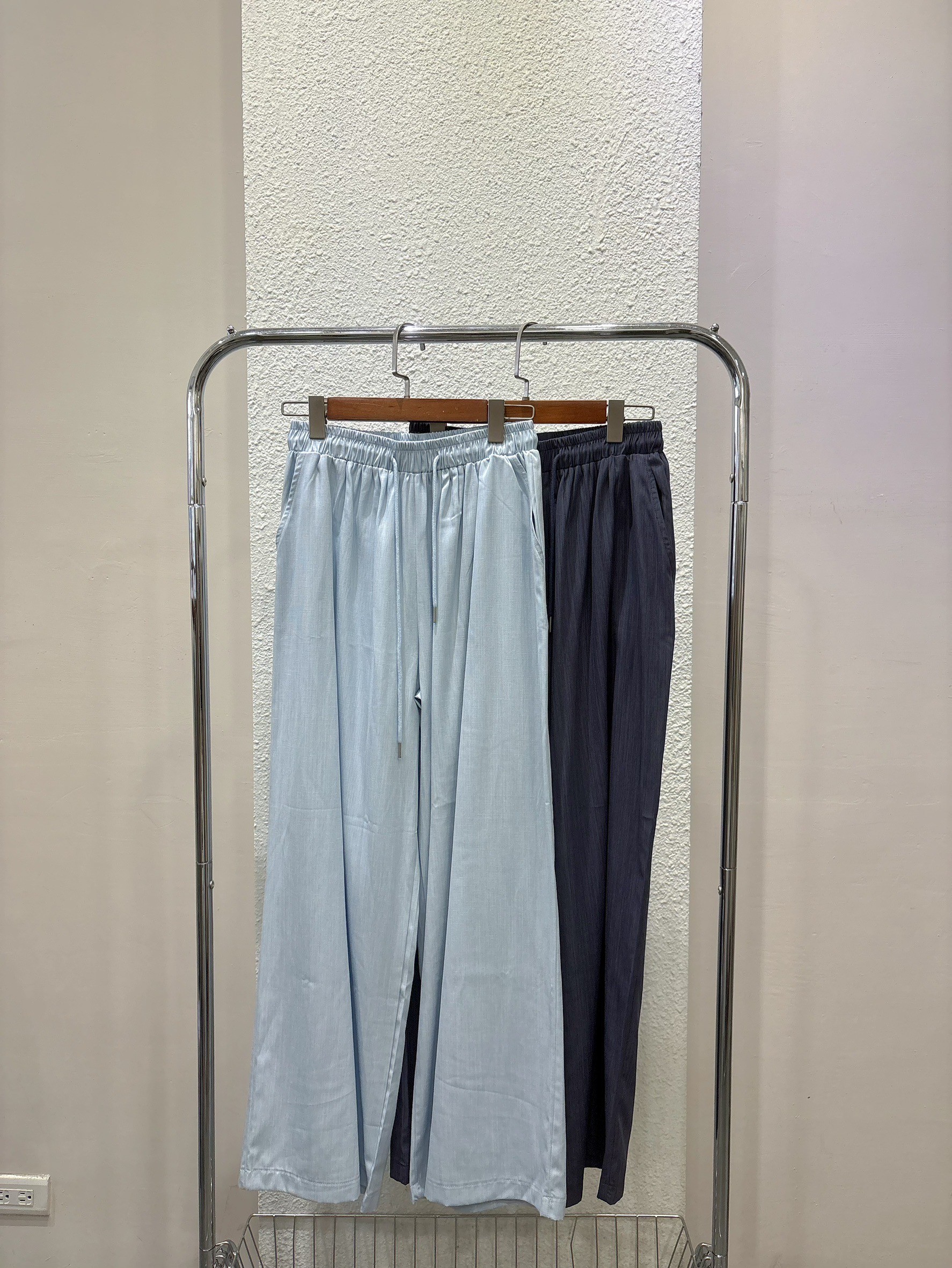 LINE_ALBUM_平拍照_250619_248