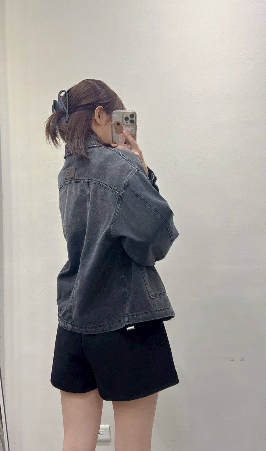 LINE_ALBUM_10.16直播_251020_76