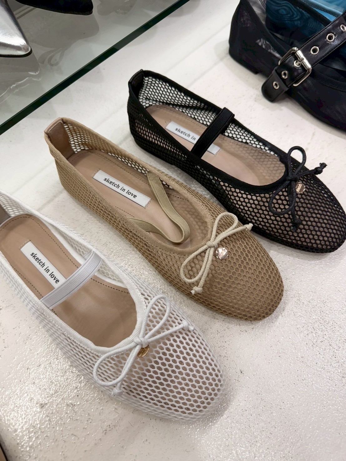 LINE_ALBUM_鞋_260611_8