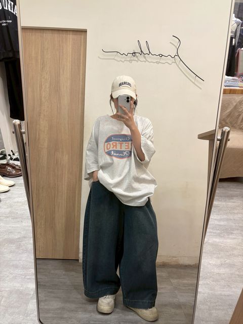 LINE_ALBUM_小燕子實拍穿搭💕_251021_1