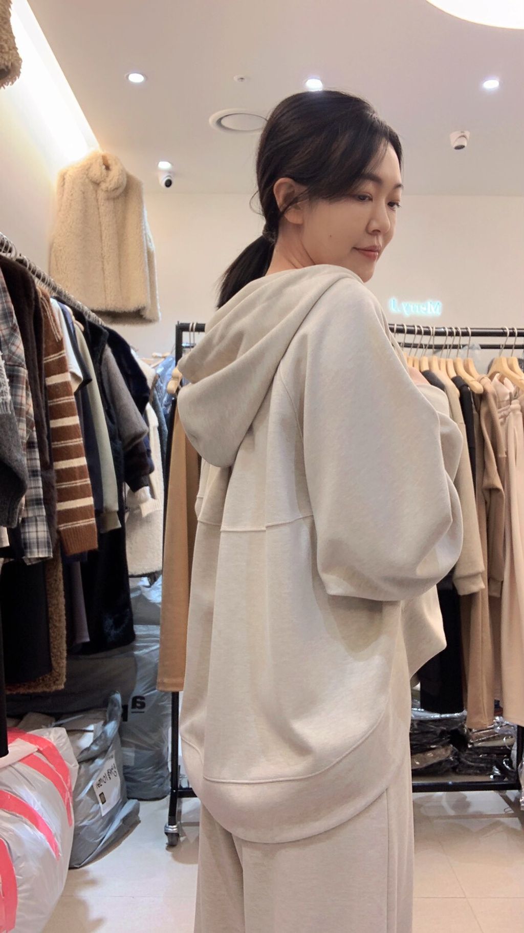 LINE_ALBUM_1201（晚1）_251202_18