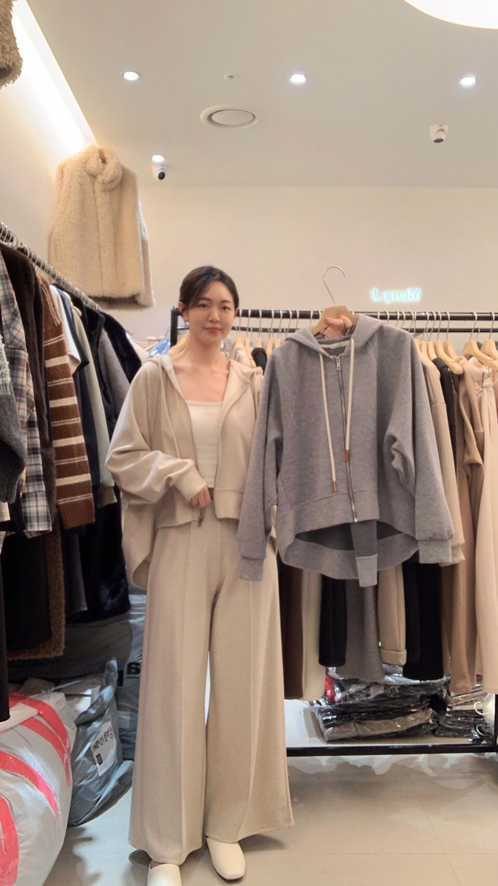 LINE_ALBUM_1201（晚1）_251202_21