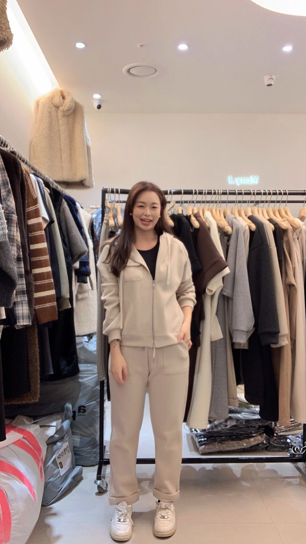 LINE_ALBUM_1201（晚1）_251202_10