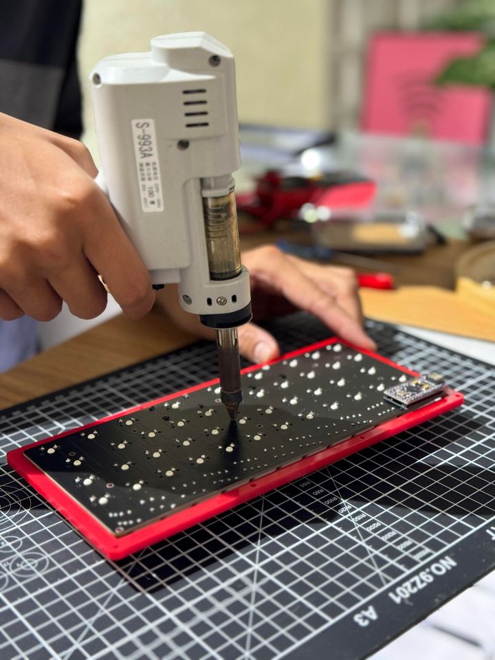 Whole Keyboard Desoldering/Soldering service