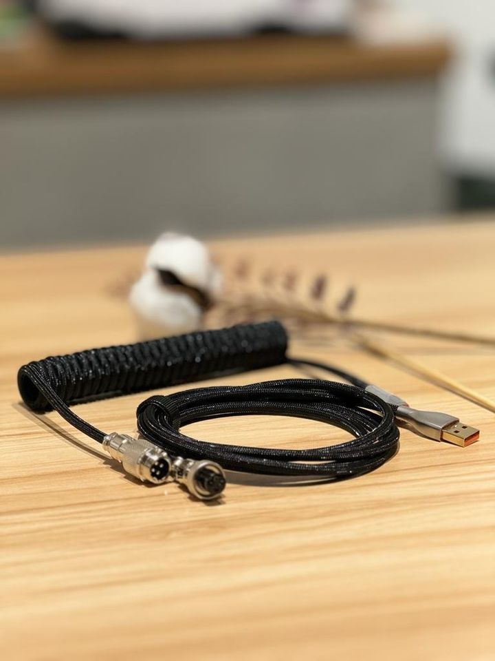 Coil cable for keyboard