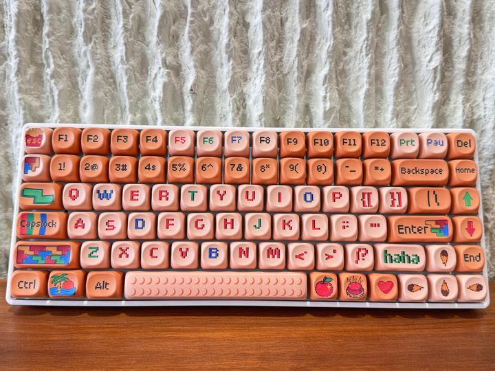 Pixel Paradise MOA PBT Keycap
