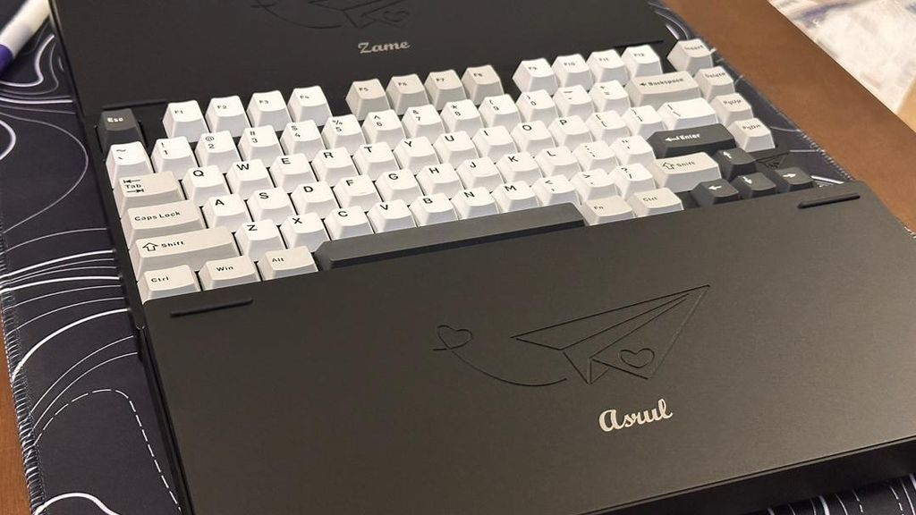 b3083324-03ab-4533-a9f9-658df55ee44e