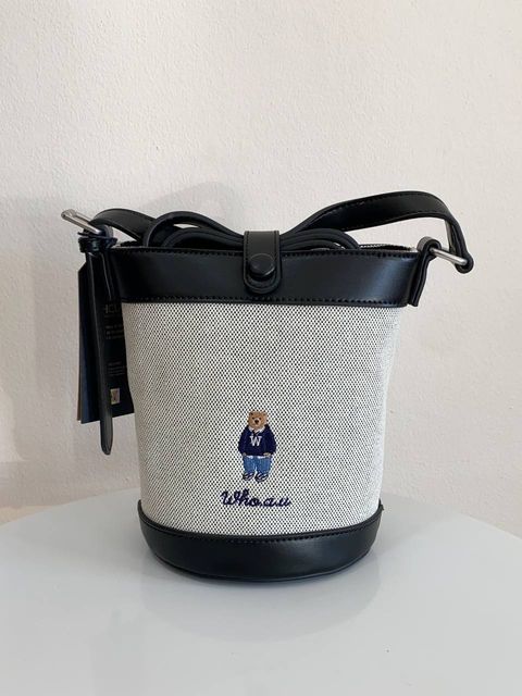 7fedcd07-4ac5-404e-bc73-e17ce7d70121