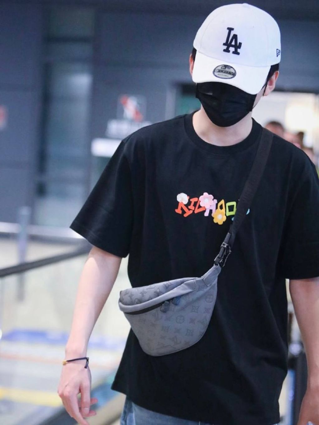 751f7b79-58c7-4d70-837e-b0b2a416595e