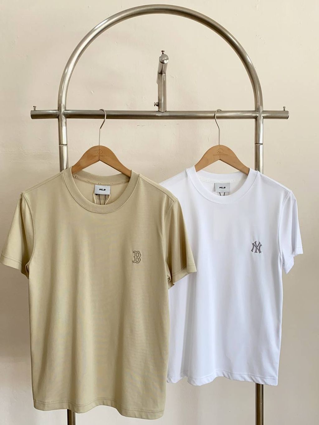 77e53443-da05-44ab-8eff-8f2808e77160