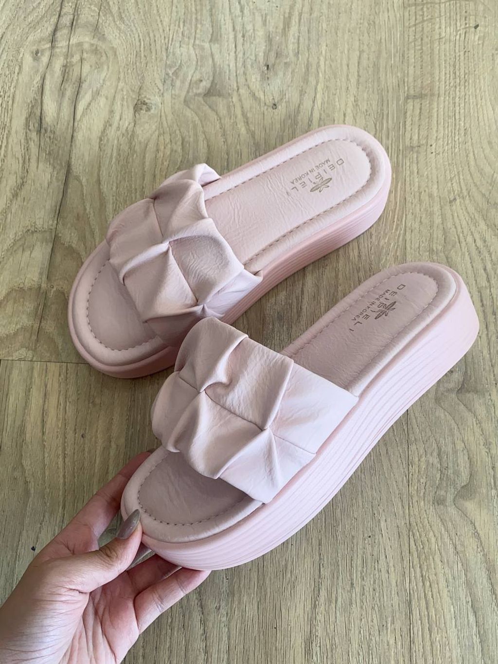 02242cbb-e53a-43a6-8cb4-194526fdad3e