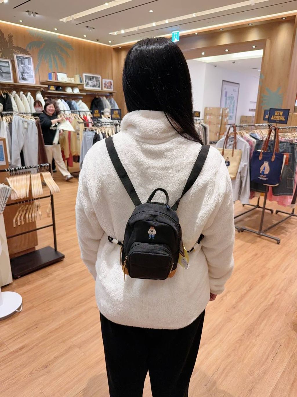 6793e453-faf7-45de-a763-4c2258c333d8