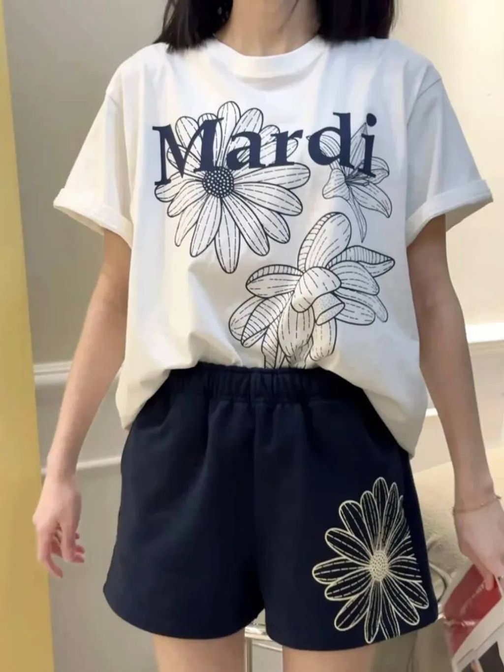 8d52a11a-68f7-4bde-8da4-4d76e64f454d