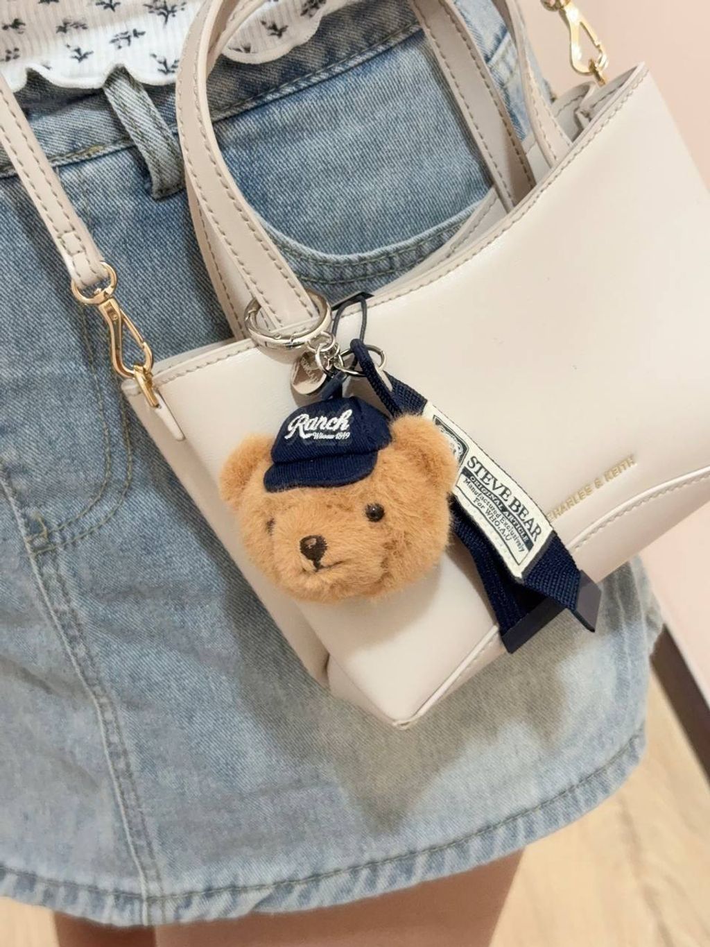 d849fe80-5de2-4130-89f6-28c8c899f3e9