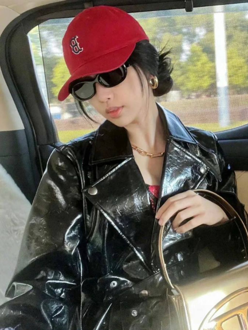 87fb2a46-67b4-4e61-9bdb-bc828f834d0f