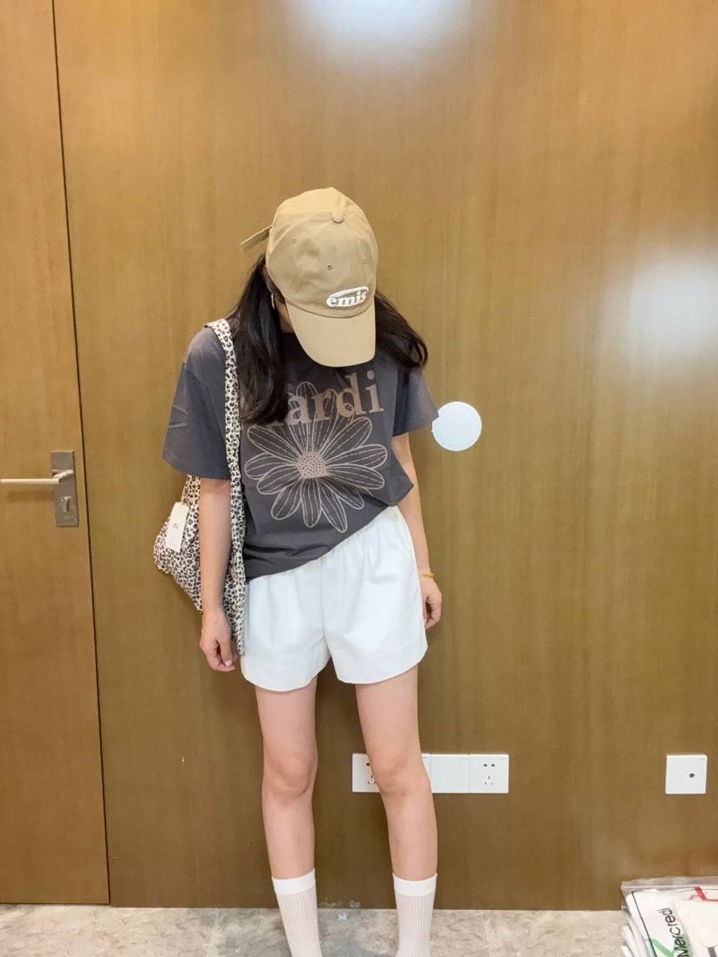 b76f1a8a-5400-48d7-a050-e7d99f6daaa4