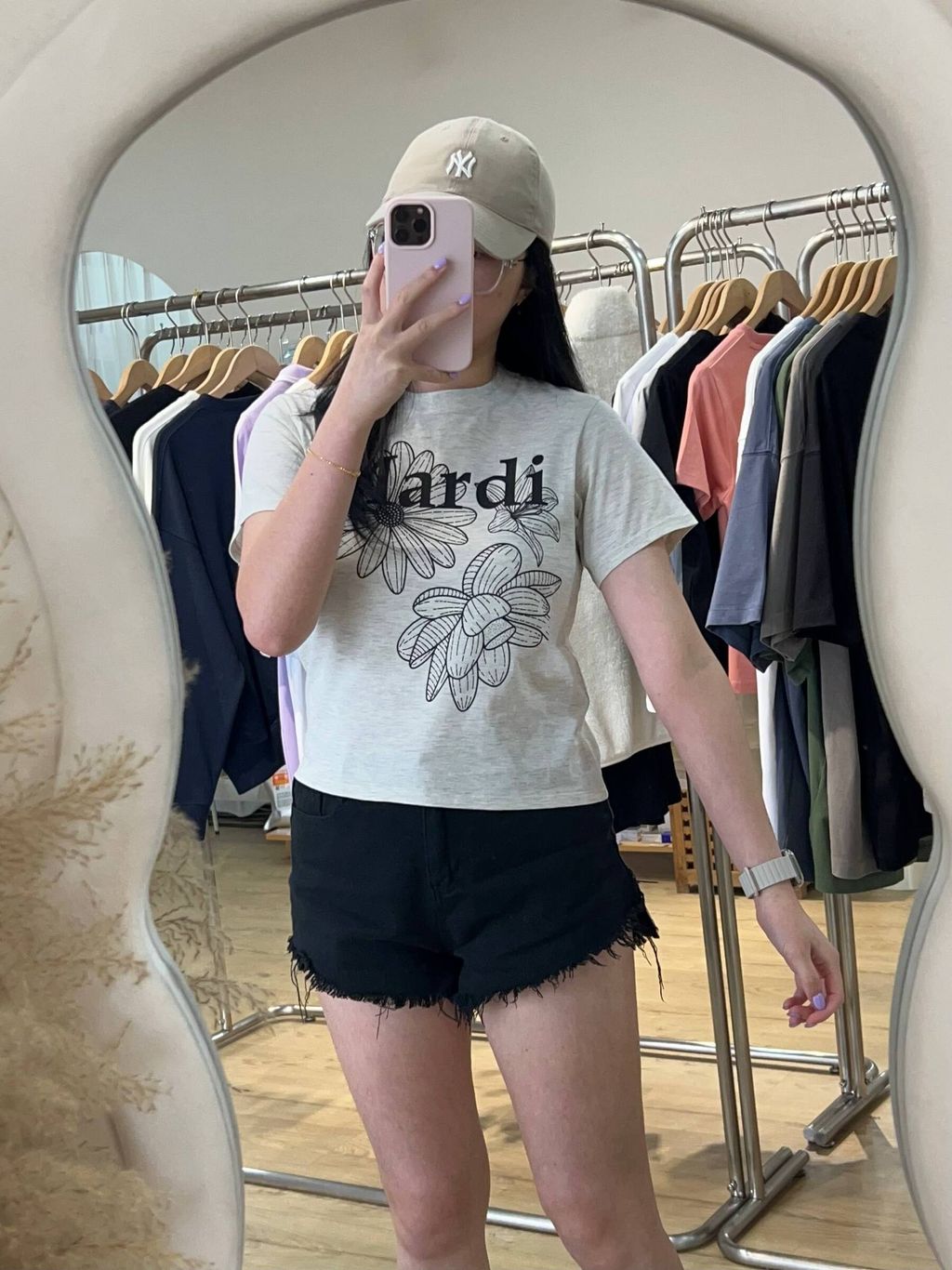 b3293e94-9d5b-4efe-8449-3628f843c3e2