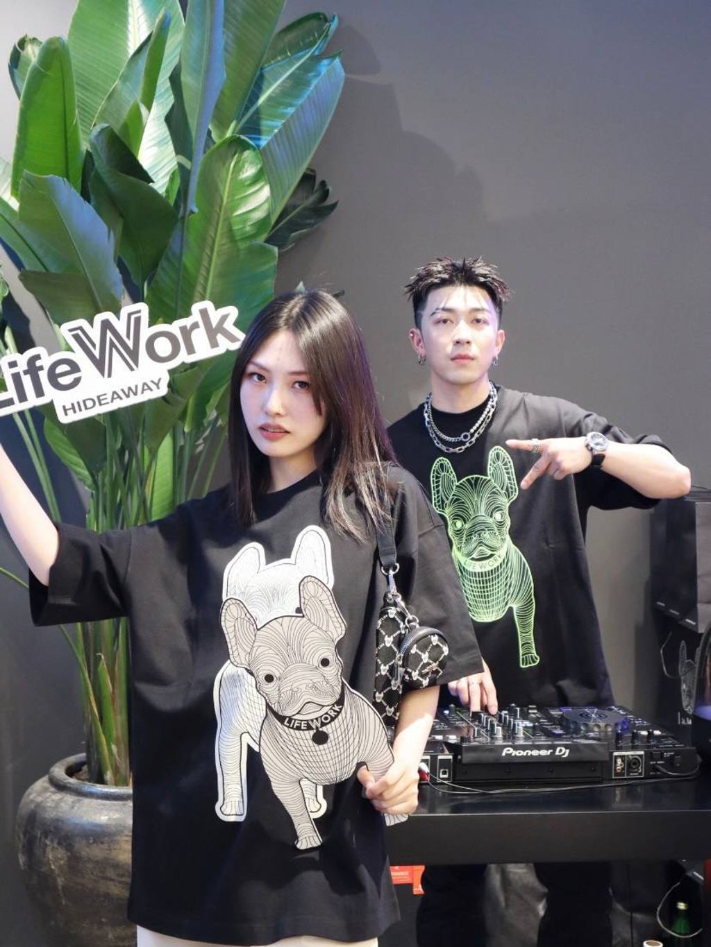 65a3fb68-c381-41a5-b773-30ef9af859b9